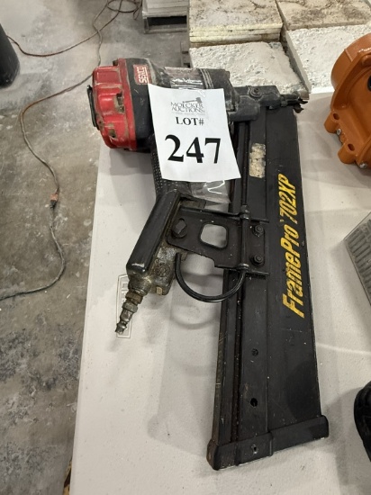 SENCO FRAME PRO 702XP NAIL GUN