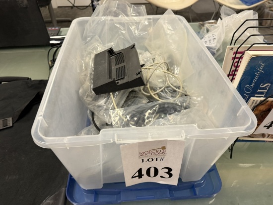 LOT CONSISTING OF ASSORTED IT CABLES