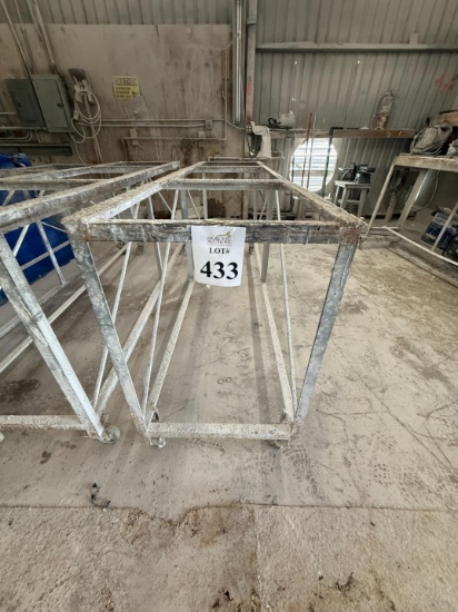 FABRICATION CART ON CASTERS (METAL, HEAVY DUTY)