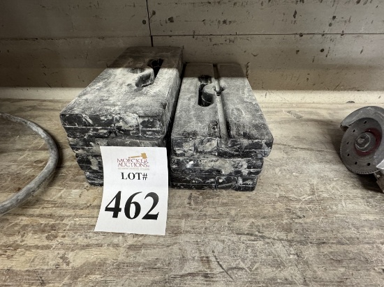 LOT CONSISTING OF ASSORTED WEIGHTS