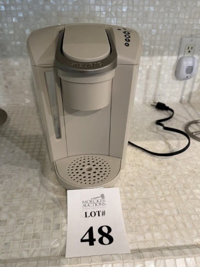 KEURIG COFFEE MAKER