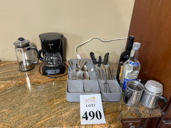 LOT CONSISTING OF SILVERWARE AND COFFEE MAKER