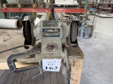 DELTA BENCH GRINDER WITH FLEXIBLE LIGHT