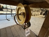 RETRACTABLE AIR HOSE REEL