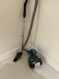 EUREKA FLOOR VACUUM