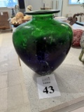 GLASS VASE