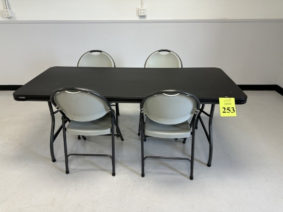 LIFETIME 6' PLASTIC FOLDING TABLE