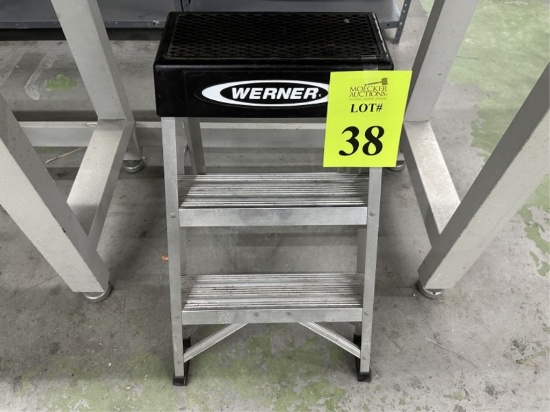WERNER 2' ALUMINUM A-FRAME LADDER