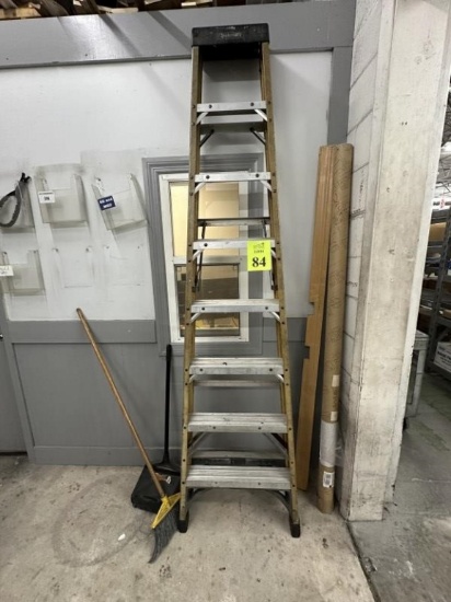 HUSKY 8' FIBERGLASS A-FRAME LADDER