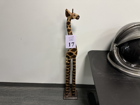GIRAFFE STATUE