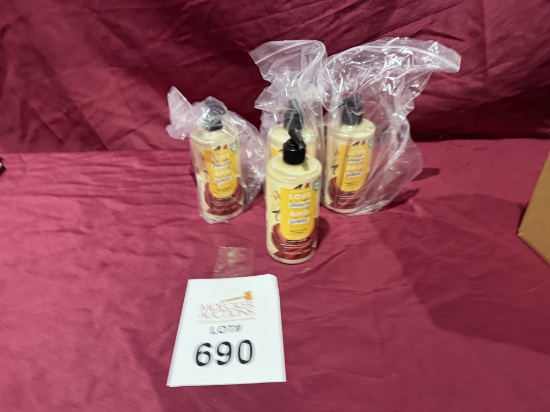 LOVE BEAUTY & PLANET BODY LOTION 13.5 US FL OZ