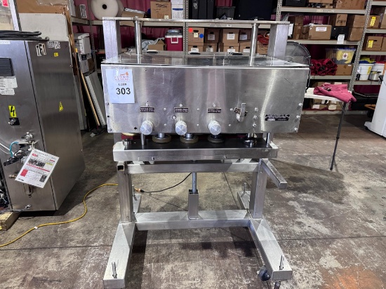 FILLING EQUIPMENT CO., INC. 6 QUILL AUTOMATIC INLINE SPINDLE CAPPING MACHINE