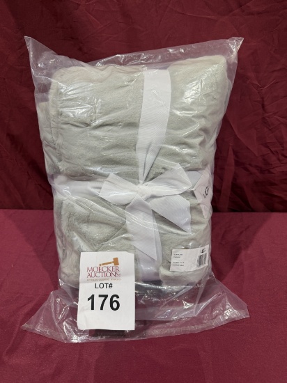 UGG EUPHORIA THROW 50" X 70" (NEW)
