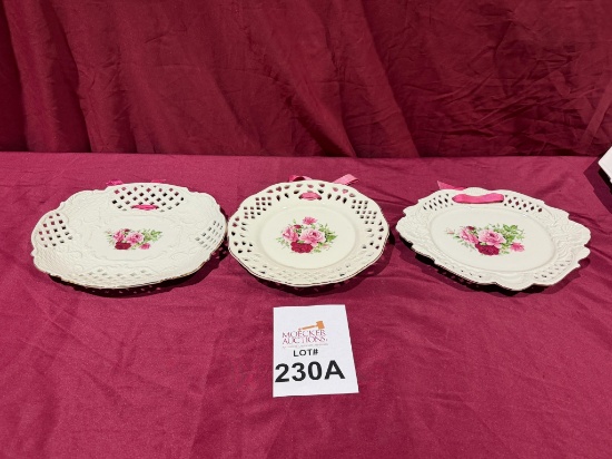 LOT CONSISTING OF (3) FORMALITIES BY BAUM BROS DECORATIVE PLATES (NEW)