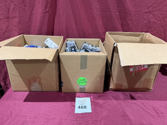 LOT CONSISTING OF ASSORTED LIGHT BULBS & SUPPLIES