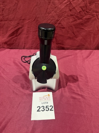 Yonanas Model 901 Dessert Maker