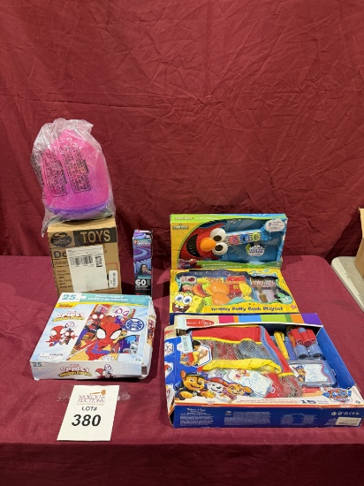 LOT CONSISTING OF (6) ASSORTED TOYS