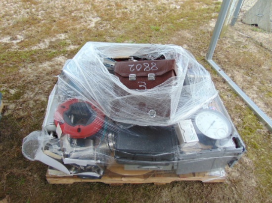 Pallet of electric office equipment