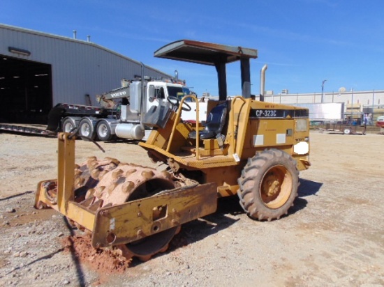 1997 CAT CP323C 48'' Padfoot Roller Two Post Canopy 4466 hrs, S/N: 6DM00209