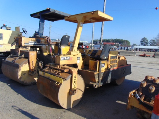 Hypac C330B tandem roller, open canopy, 42'' smooth drum, Isuzu diesel, Hou