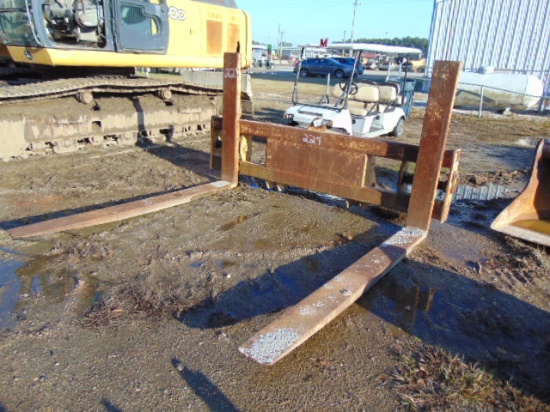 Rubber tire loader fork att. 8' forks, 8' wide