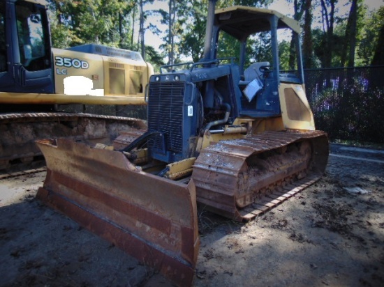 2006 John Deere 650 J LGP dozer, 4 post canopy, 115'' push blade 6 way, 24'