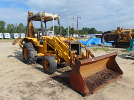 JCB 1400 D Backhoe, Open Cab, 4x2 87'' Loader Bucket, 24'' Digging Bucket