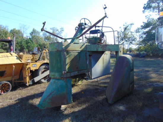 John Deere high boy 3 wheel sprayer (parts machine)