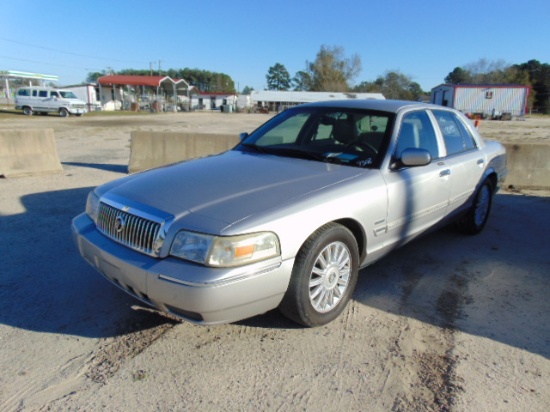 2011 MERCURY GRAND MARQUIS VIN:2MEBM7FFVXBX607115 Ultimate Edition, 4 door