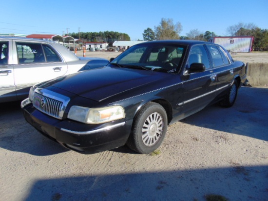 2008 MERCURY GRAND MARQUIS VIN:2MEFM75V98X617291 4 Door Sedan, 4.6L engine,