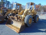 1972 CAT 920 rubber tire loader, 96'' loader bucket with flip over forks, S