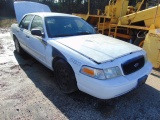 2011 FORD CROWN VICTORIA VIN:2FABP7BV6BX131501 (NON-RUNNER) 4 door sedan, 4