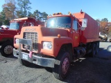 1988 MACK RD 690 S Water truck, Mack diesel engine, Maxitorque 7sp. T/A, sp