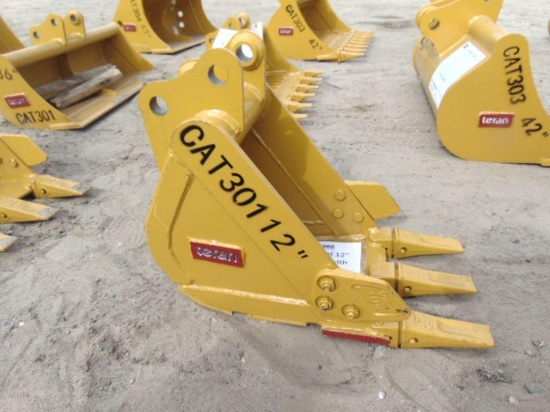New Teran 12'' Bucket for CAT 301 with side cutters & 3HD TipsJ250 Tips30MM Pins
