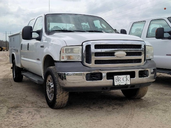 2006 FORD F350 XL Superduty S/A Service Truck, A/T, 6.0L Powerstroke Diesel, Crew Cab, 4wd,Spring