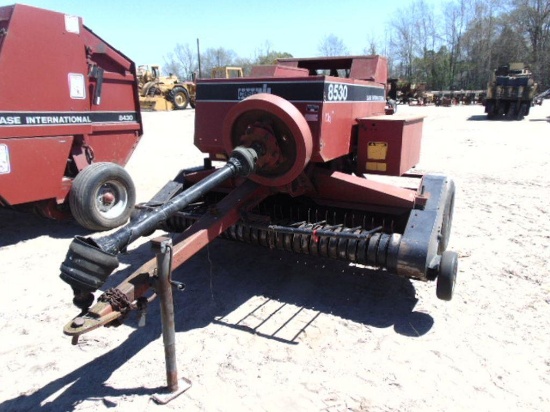 Case IH 8530 square baler, pull type, inline small square. S/N: CFH0020476