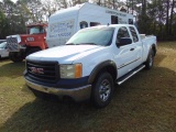 GMC SIERRA Extended Cab 4x4 Pickup, 4.8L engine, power windows, power locks