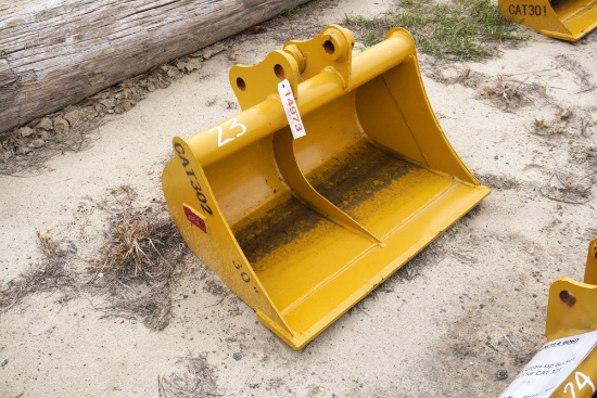 Unused Teran Clean-Up Bucket 30inch for CAT302