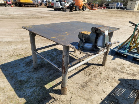 Metal Table w/Vise 5ft x 4ft