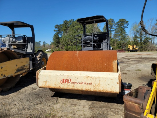 2006 INGERSOLL-RAND SD100 DTF 84inch Single Drum Roller, 23.1-26 Tires, Cum