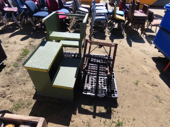 (3) 2steps metal steps w/ barrel cart