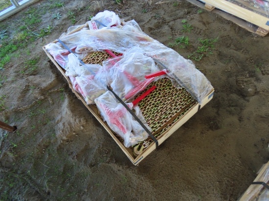 Pallet of 5400lb ratchet binders & G70 chains