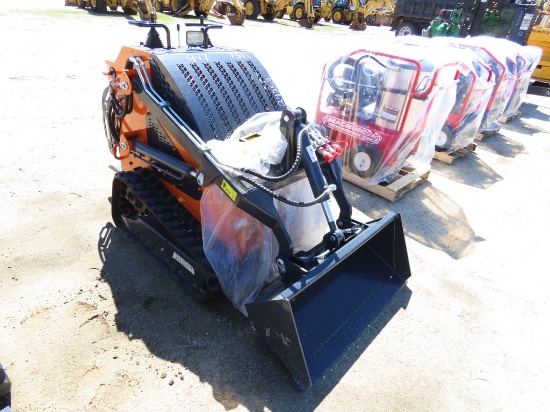 Landhero mini skid steer, 22hp gas engine, 40inch loader bucket, 7inch rubber tracks, aux hyd outlet