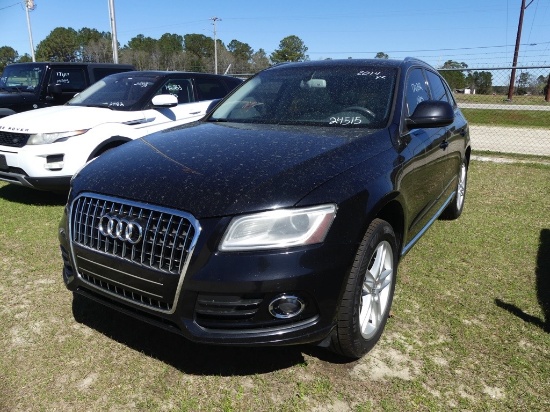 2014 AUDI Q5 Suv, 2.0T engine, A/T, power windows, power locks, panoramic sunroof, leather interior