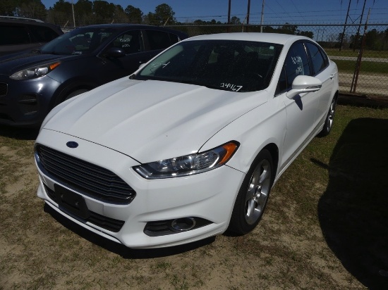 2015 FORD FUSION 4door compact car, 1.5L engine, A/T, power windows, power locks, cloth interior mil