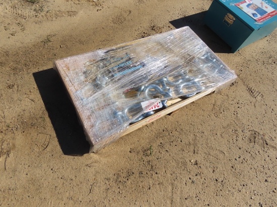 Pallet of screw pin anchor shackles