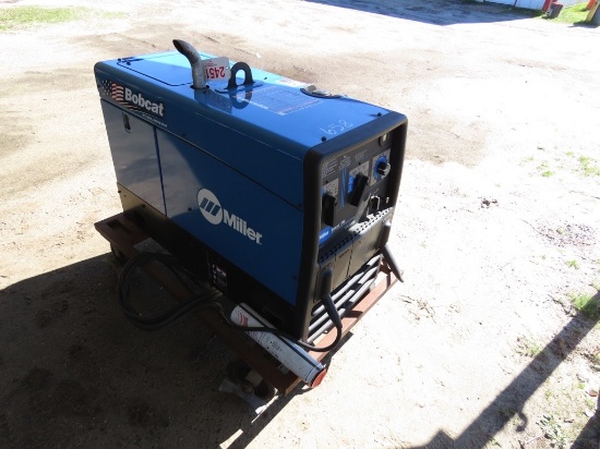 MILLER BOBCAT 250 AC/DC welder, 10,500watt generator w/welding leads, 399hrs, s/n: LH140274H, Kohler