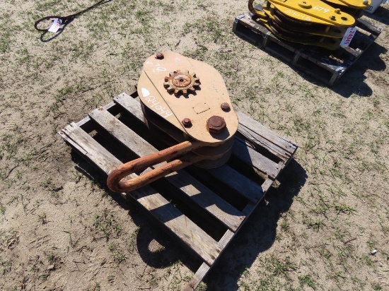 (1) crane cable pulley