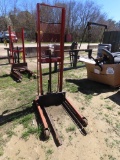 Wesco 1,000lb upright platform jack