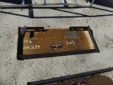 Skid steer adaptor plate